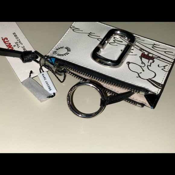 NEW! Snoopy x Marc Jacobs Snapshot Multi Wallet - Picture 13 of 15